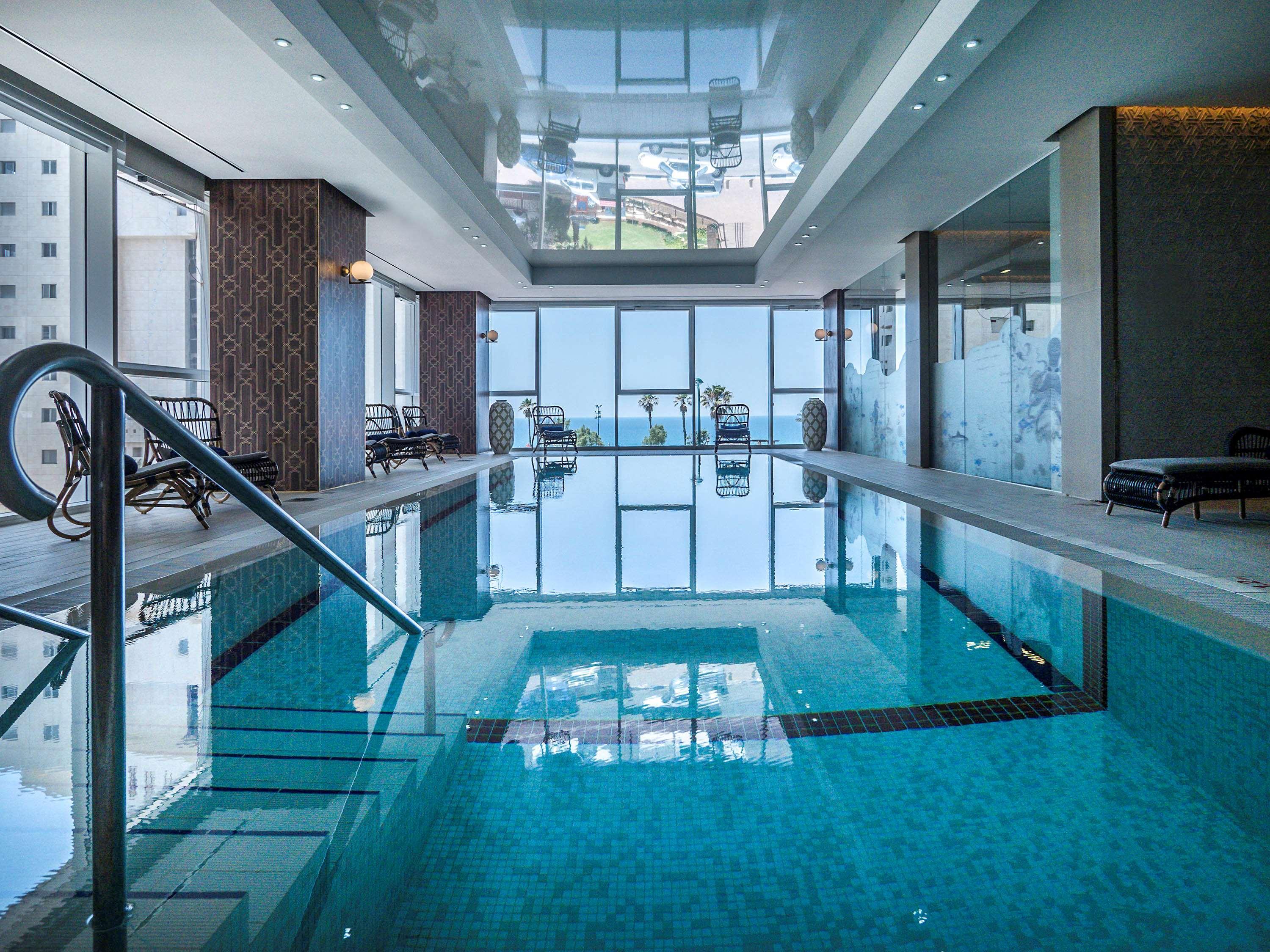 David Tower Hotel Netanya By Prima Hotels - 16 Years Plus Exterior foto The pool at the 1012