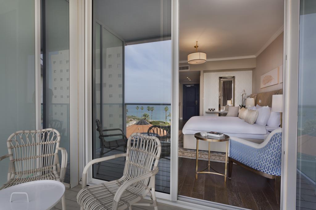 David Tower Hotel Netanya By Prima Hotels - 16 Years Plus Exterior foto A bedroom at the Four Seasons Hotel