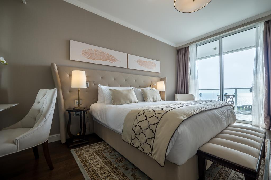 David Tower Hotel Netanya By Prima Hotels - 16 Years Plus Exterior foto A bedroom at the Ritz-Carlton, Maldives